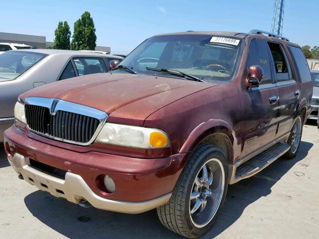 5LMFU28R31LJ31428 - 2001 LINCOLN NAVIGATOR BURGUNDY photo 2