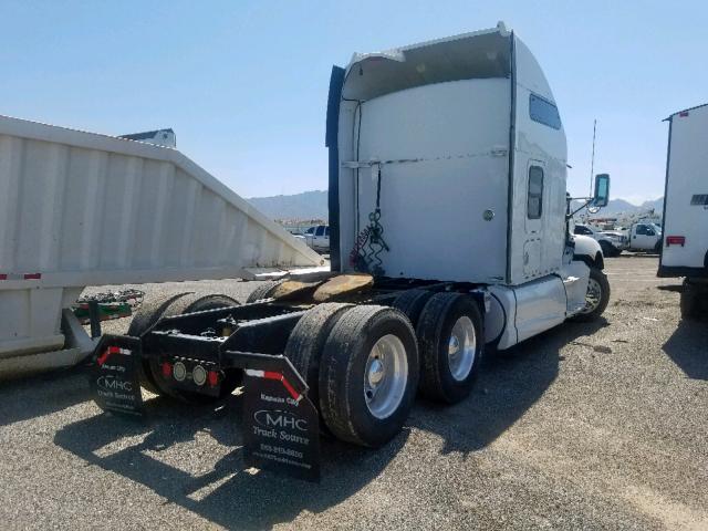 1XKAA49X2AJ272378 - 2010 KENWORTH CONSTRUCTI WHITE photo 4