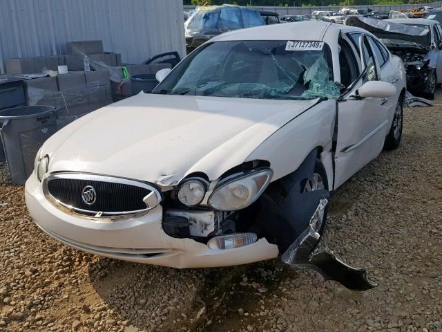 2G4WC552161232530 - 2006 BUICK LACROSSE C WHITE photo 2