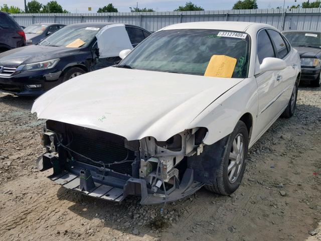 2G4WD582481126004 - 2008 BUICK LACROSSE C WHITE photo 2