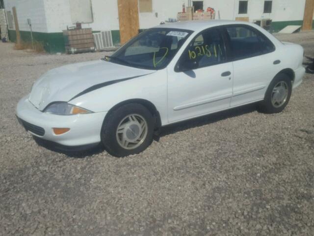 1G1JF52T1T7170363 - 1996 CHEVROLET CAVALIER L WHITE photo 2