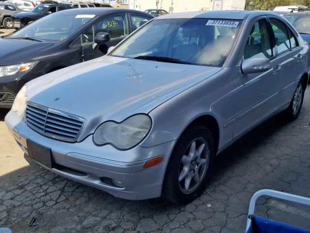 WDBRF61J72F267814 - 2002 MERCEDES-BENZ C 240 SILVER photo 2