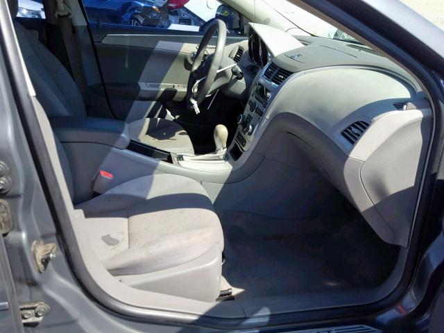 1G1ZH57B49F142942 - 2009 CHEVROLET MALIBU 1LT GRAY photo 5