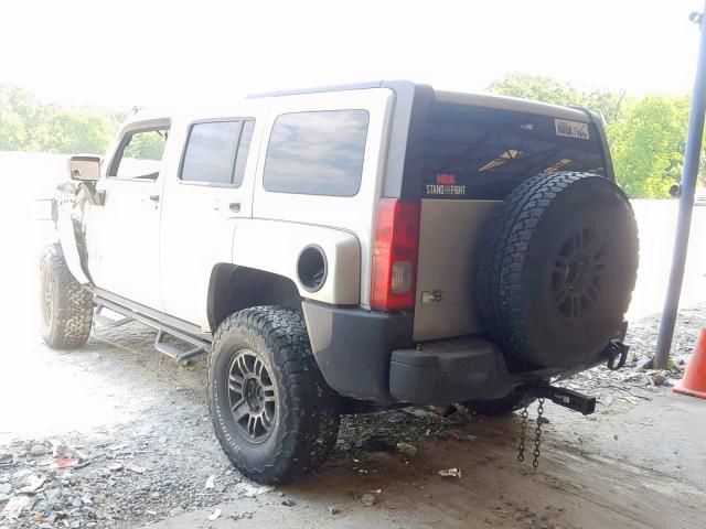 5GTDN136X68132050 - 2006 HUMMER H3 GRAY photo 3