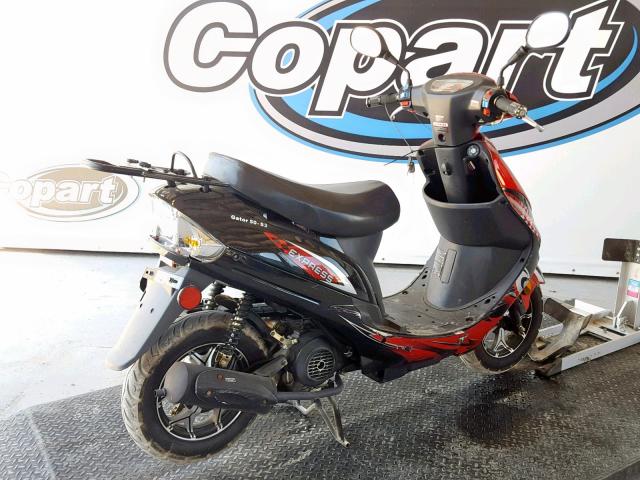 L2BB9NCC1KB106136 - 2019 GATO SCOOTER RED photo 4