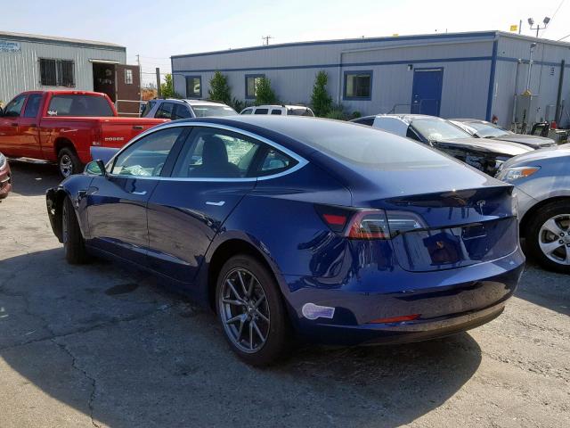 5YJ3E1EAXJF154000 - 2018 TESLA MODEL 3 BLUE photo 3