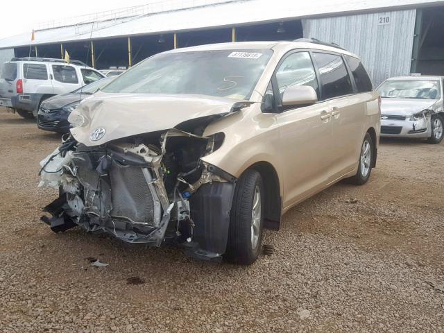 5TDKK3DC6DS341639 - 2013 TOYOTA SIENNA LE GOLD photo 2