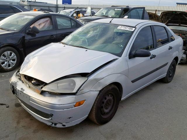 1FAFP33P01W108011 - 2001 FORD FOCUS LX SILVER photo 2