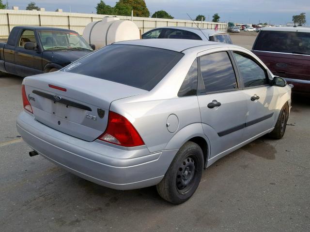 1FAFP33P01W108011 - 2001 FORD FOCUS LX SILVER photo 4