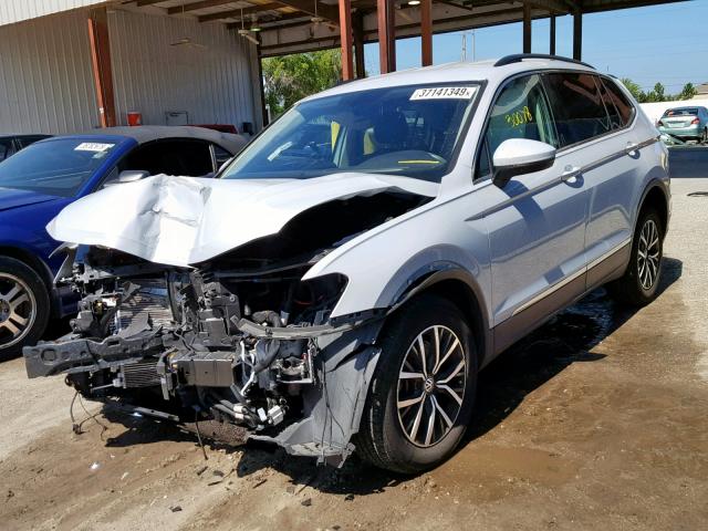 3VV3B7AX9JM004009 - 2018 VOLKSWAGEN TIGUAN SE WHITE photo 2