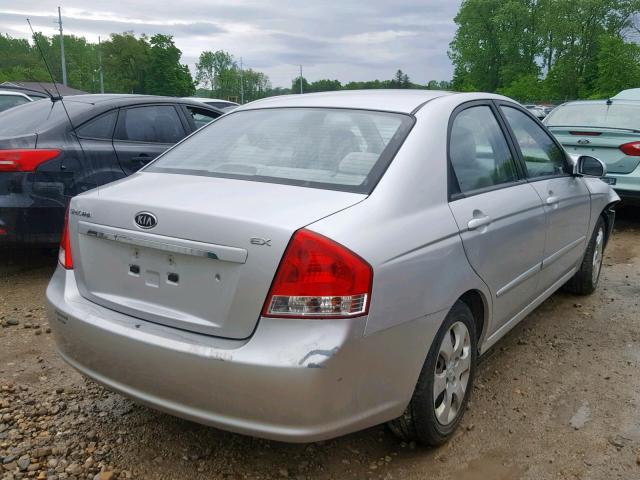 KNAFE221295661801 - 2009 KIA SPECTRA EX SILVER photo 4