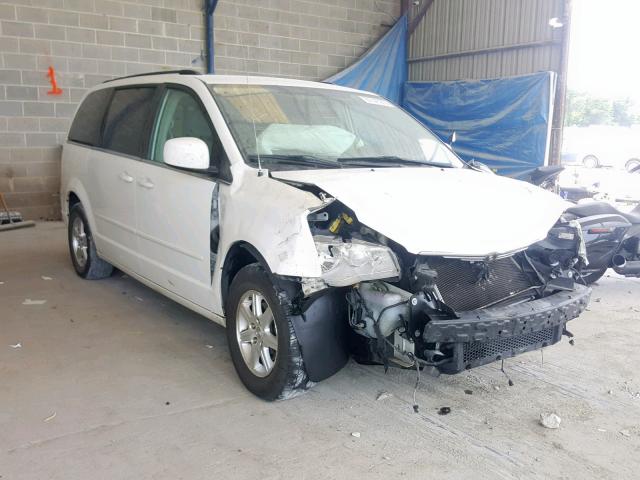 2A8HR54P78R781994 - 2008 CHRYSLER TOWN & COU WHITE photo 1