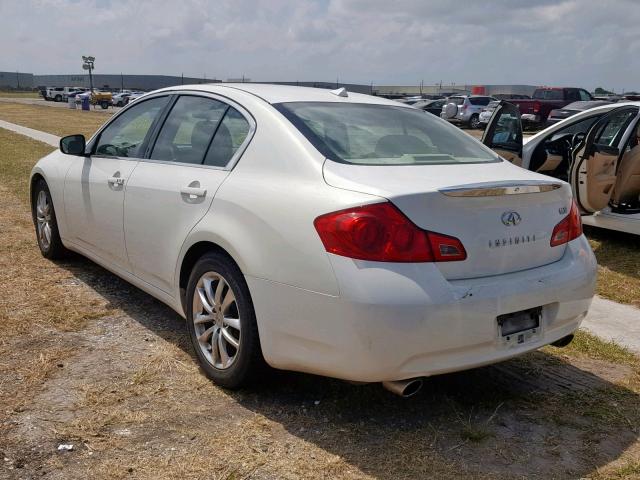 JNKCV61E99M011143 - 2009 INFINITI G37 BASE WHITE photo 3