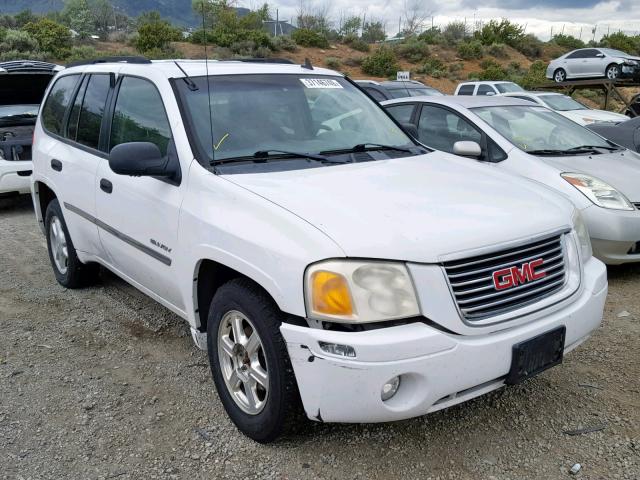 1GKDT13S162324023 - 2006 GMC ENVOY WHITE photo 1