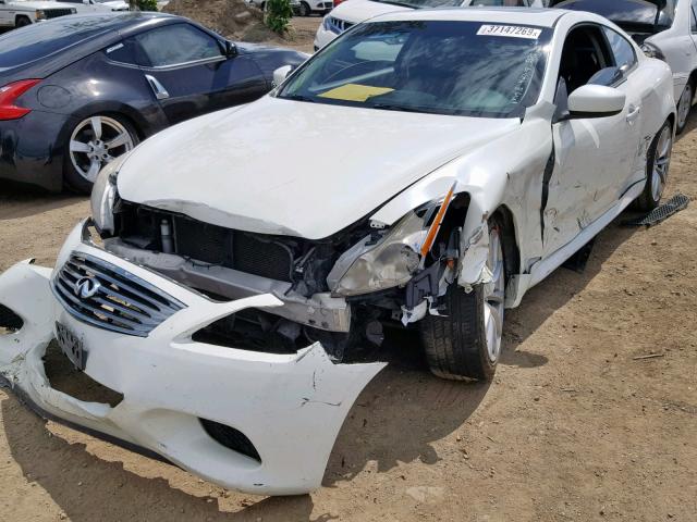 JNKCV64E58M110942 - 2008 INFINITI G37 BASE WHITE photo 2