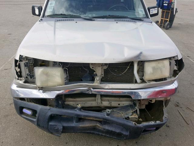 1N6DD26S4XC327260 - 1999 NISSAN FRONTIER K SILVER photo 9