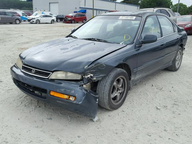 1HGCD5684VA170599 - 1997 HONDA ACCORD VAL GREEN photo 2