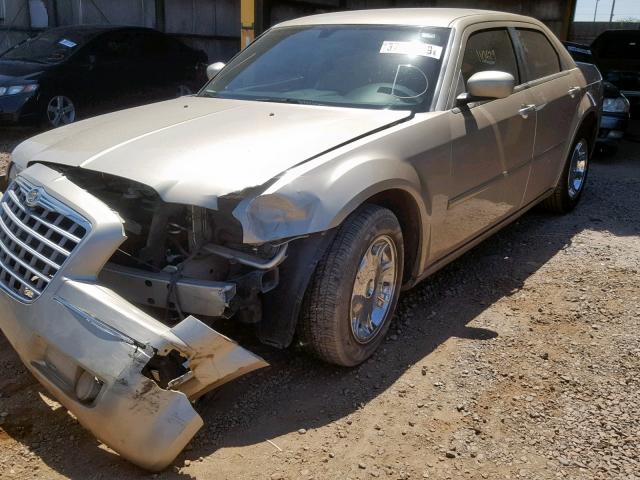 2C3KA53G46H321060 - 2006 CHRYSLER 300 TOURIN GOLD photo 2