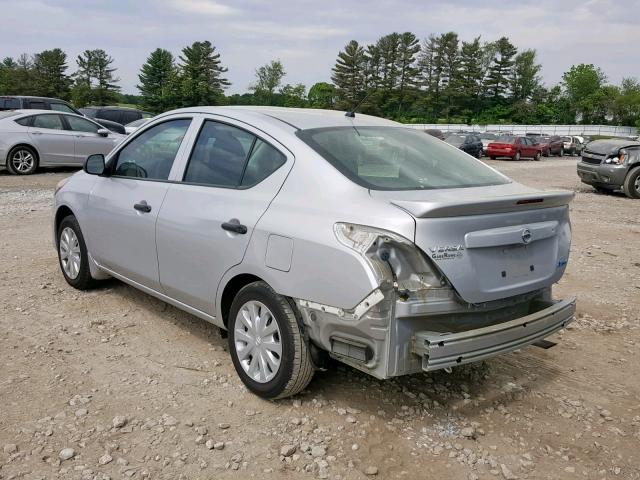 3N1CN7APXFL915777 - 2015 NISSAN VERSA S SILVER photo 3