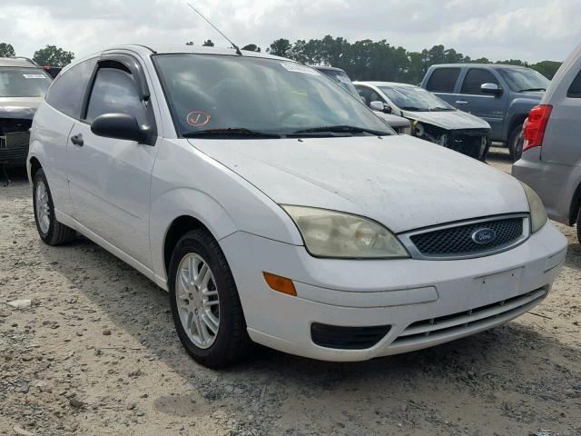 1FAFP31N57W260781 - 2007 FORD FOCUS ZX3 WHITE photo 1