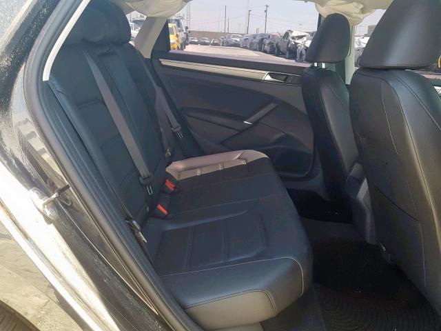 1VWDT7A36HC063217 - 2017 VOLKSWAGEN PASSAT R-L BLACK photo 6