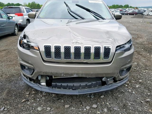 1C4PJMLB2KD139459 - 2019 JEEP CHEROKEE L BEIGE photo 9