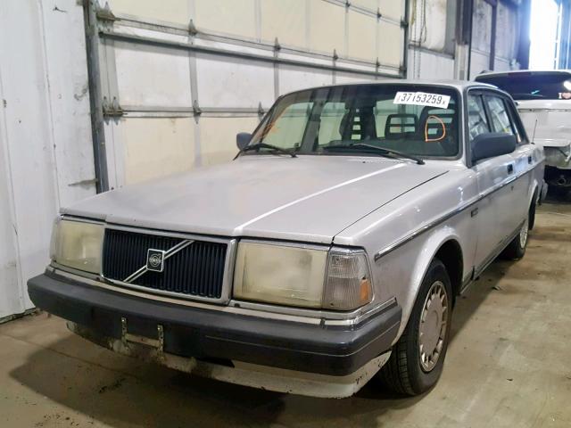 YV1AA8848L1392113 - 1990 VOLVO 240 BASE SILVER photo 2