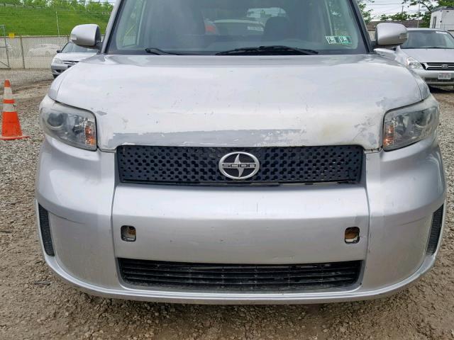 JTLKE50E481027960 - 2008 TOYOTA SCION SILVER photo 9