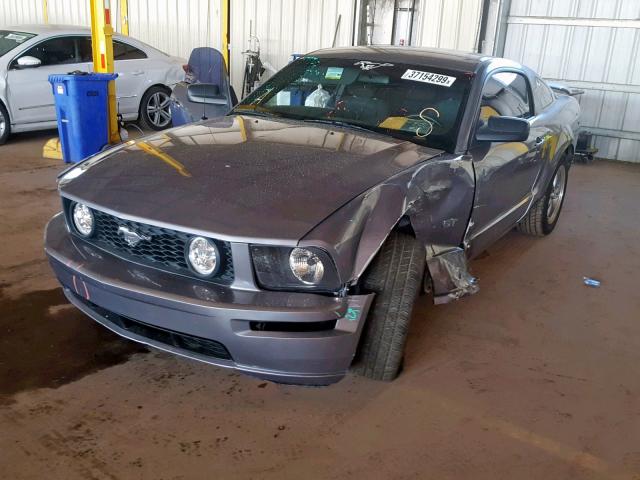 1ZVFT82H365212256 - 2006 FORD MUSTANG GT GRAY photo 2