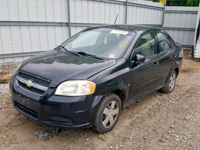 KL1TD56E29B627387 - 2009 CHEVROLET AVEO LS BLACK photo 2