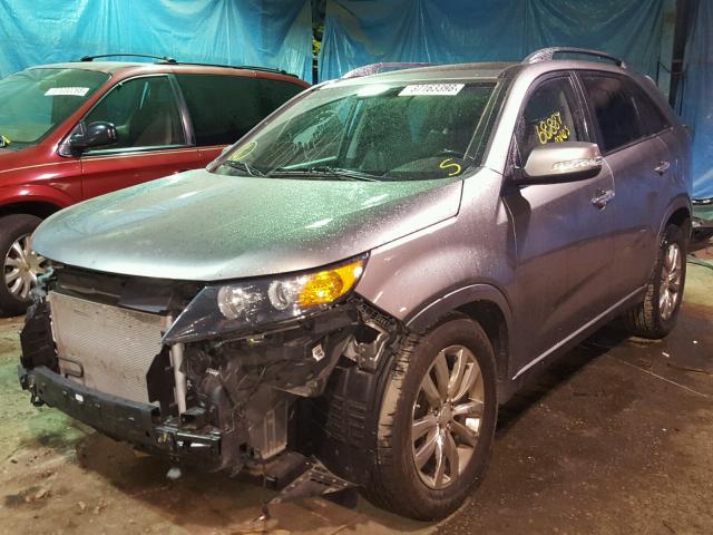 5XYKW4A27CG297653 - 2012 KIA SORENTO SX GRAY photo 2