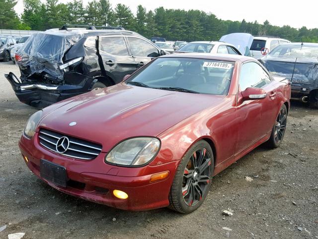 WDBKK65F31F196872 - 2001 MERCEDES-BENZ SLK 320 BURGUNDY photo 2