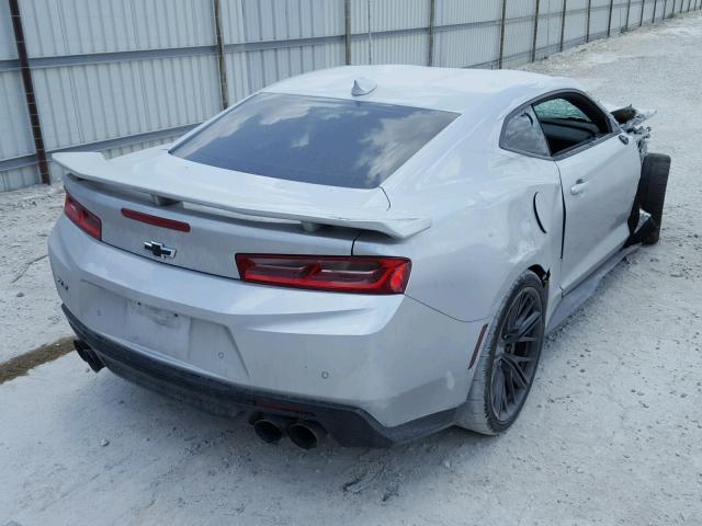 1G1FK1R61J0126069 - 2018 CHEVROLET CAMARO ZL1 银色 照片 4