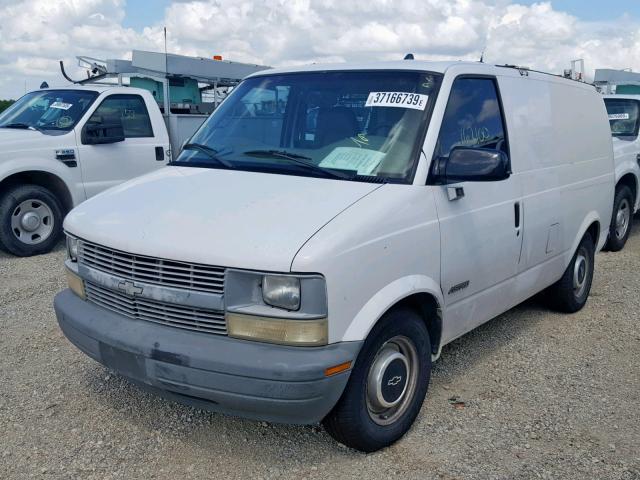 1GCDM19W1WB180640 - 1998 CHEVROLET ASTRO WHITE photo 2