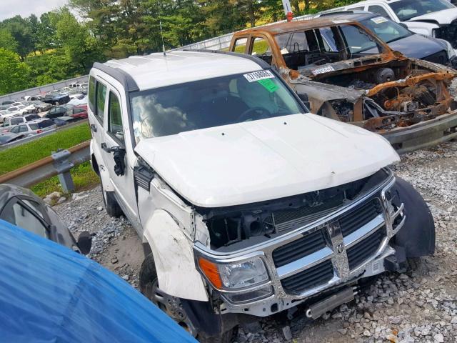 1D8GU28K99W554797 - 2009 DODGE NITRO SE WHITE photo 1