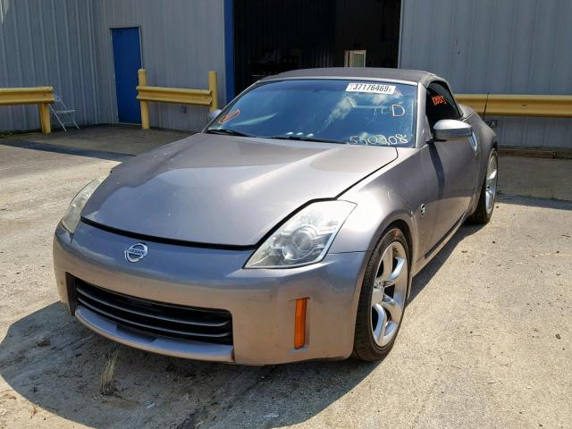 JN1BZ36A99M550208 - 2009 NISSAN 350Z GRAY photo 2