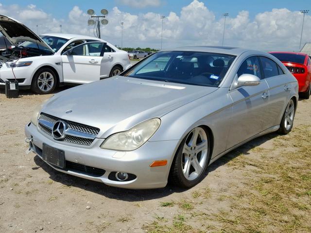 WDDDJ75X46A053564 - 2006 MERCEDES-BENZ CLS 500 SILVER photo 2