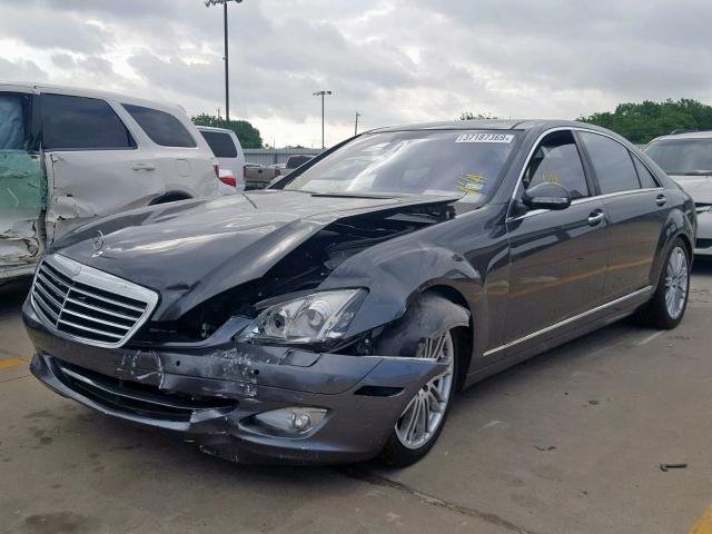 WDDNG71X07A037937 - 2007 MERCEDES-BENZ S 550 GRAY photo 2