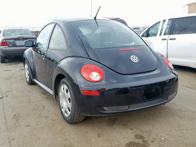3VWPG3AG1AM018350 - 2010 VOLKSWAGEN NEW BEETLE შავი ფოტო 3