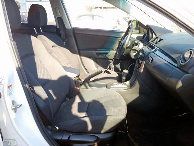 JM1BK323681143469 - 2008 MAZDA 3 S WHITE photo 5