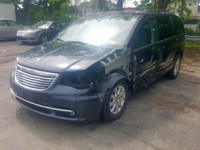 2C4RC1BG6DR645617 - 2013 CHRYSLER TOWN & COU BLUE photo 2