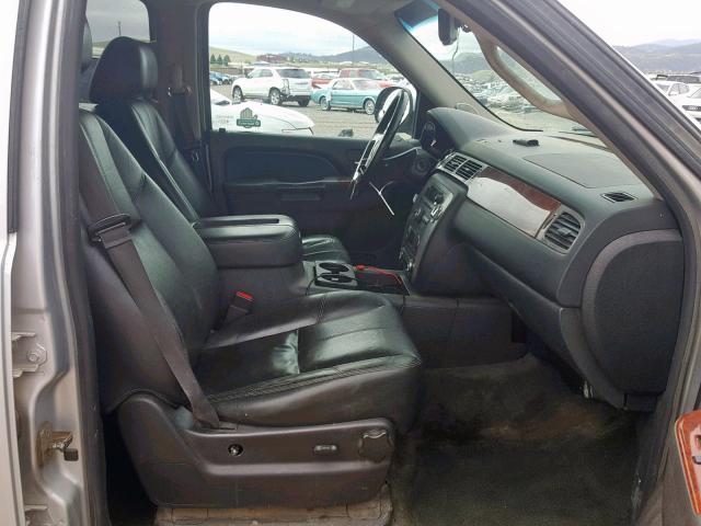 1GKS2KE72DR219018 - 2013 GMC YUKON XL K SILVER photo 5