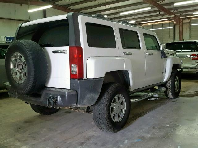 5GTEN13E388152297 - 2008 HUMMER H3 WHITE photo 4