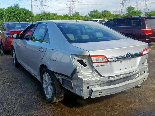 4T1BD1FKXCU012497 - 2012 TOYOTA CAMRY HYBR SILVER photo 3