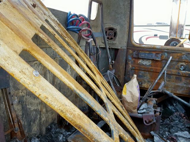 1HSLRTVN5JH591381 - 1988 INTERNATIONAL S-SERIES 1 烧焦的 照片 6