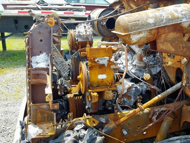 1HSLRTVN5JH591381 - 1988 INTERNATIONAL S-SERIES 1 烧焦的 照片 7