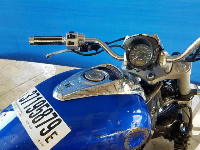 JS1VS56A762103260 - 2006 SUZUKI M50 BK5 BLUE photo 5