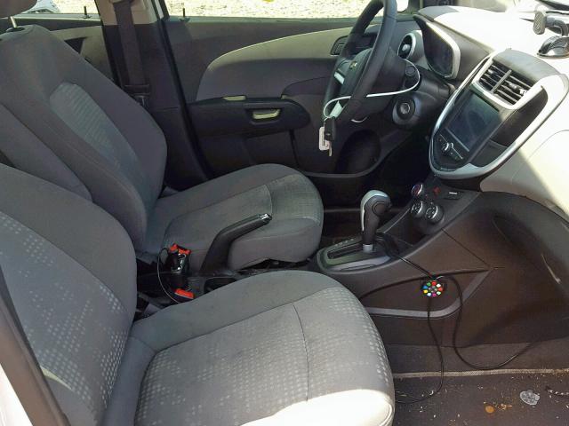 1G1JB5SH0H4178468 - 2017 CHEVROLET SONIC LS WHITE photo 5