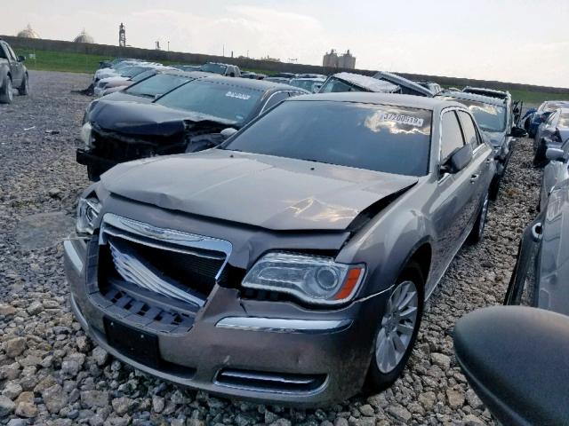 2C3CCAAG6EH345627 - 2014 CHRYSLER 300 GRAY photo 2