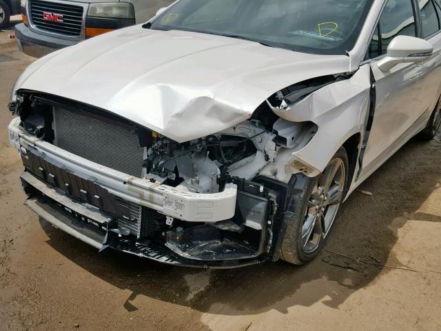 3FA6P0VP2HR240857 - 2017 FORD FUSION SPO WHITE photo 9